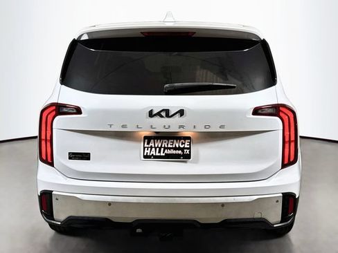 Used 2024 Kia Telluride LX FWD image 5