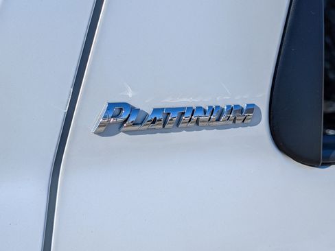 Used 2015 Toyota Sequoia Platinum image 31