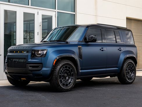 Used 2026 Land Rover Defender 110 OCTA image 5