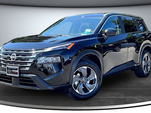 Used 2026 Nissan Rogue SV w/ Cold Weather Package AWD/4WD image 4