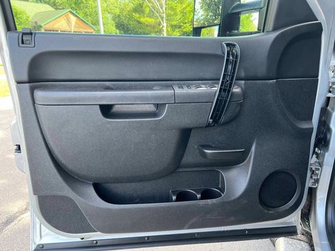 Used 2014 Chevrolet Silverado 2500 LT w/ Interior Plus Package image 14