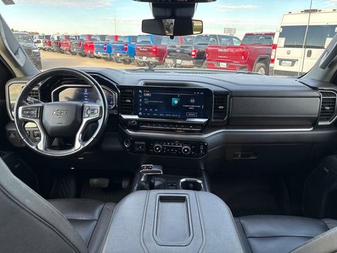 Used 2022 Chevrolet Silverado 1500 RST image 16