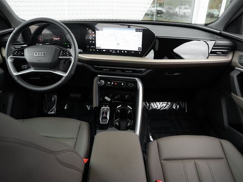 Certified 2025 Audi Q5 Premium w/ Convenience Package AWD/4WD image 8