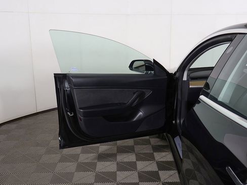 Used 2018 Tesla Model 3 Long Range image 21