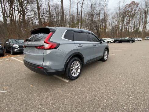 Used 2023 Honda CR-V EX image 8