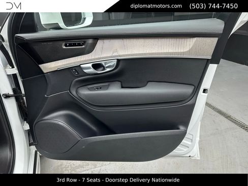 Used 2025 Volvo XC90 T8 Ultra w/ Protection Package Premier image 29