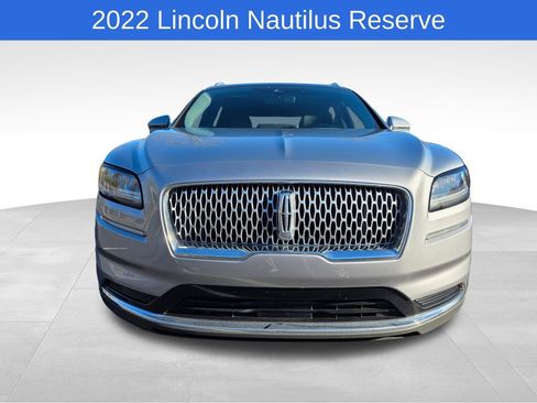 Used 2022 Lincoln Nautilus Reserve w/ Luxury Package image 9