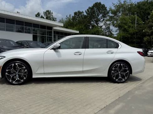Certified 2025 BMW 330i xDrive Sedan w/ Convenience Package AWD/4WD image 3
