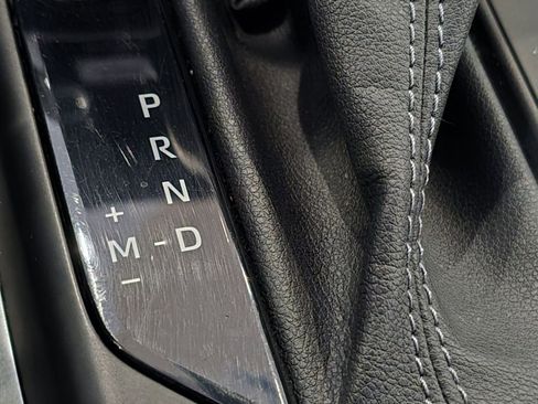 Used 2023 Toyota Highlander LE image 32