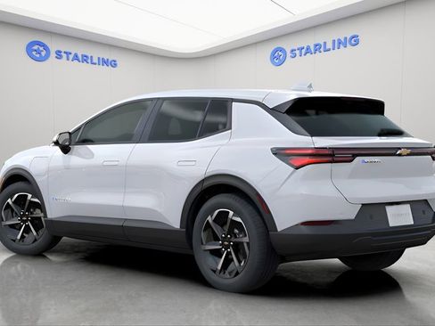 New 2026 Chevrolet Equinox EV LT image 3