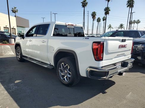 Used 2025 GMC Sierra 1500 SLT w/ SLT Premium Package image 3