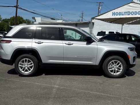 New 2026 Jeep Grand Cherokee 4WD image 2