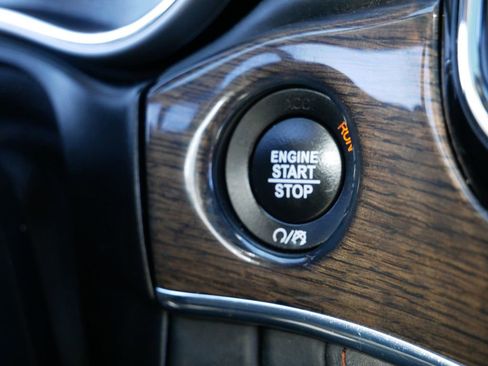 Used 2019 Jeep Grand Cherokee Summit image 28