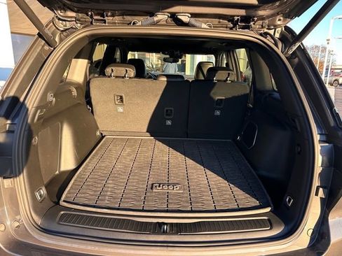 Used 2024 Jeep Grand Cherokee Limited 4xe image 32