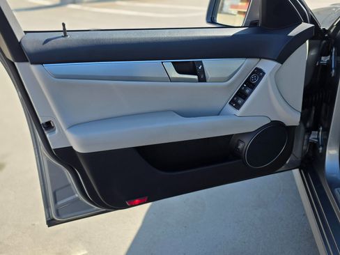 Used 2014 Mercedes-Benz C 250 Sport image 20