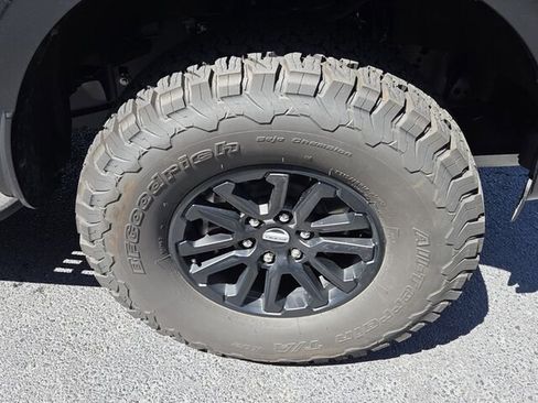 Used 2025 Ford F150 Raptor image 17