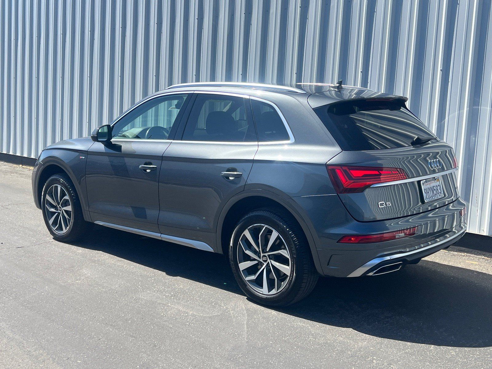 Used 2023 Audi Q5 2.0T Premium Plus w/ Premium Plus Package AWD/4WD image 4