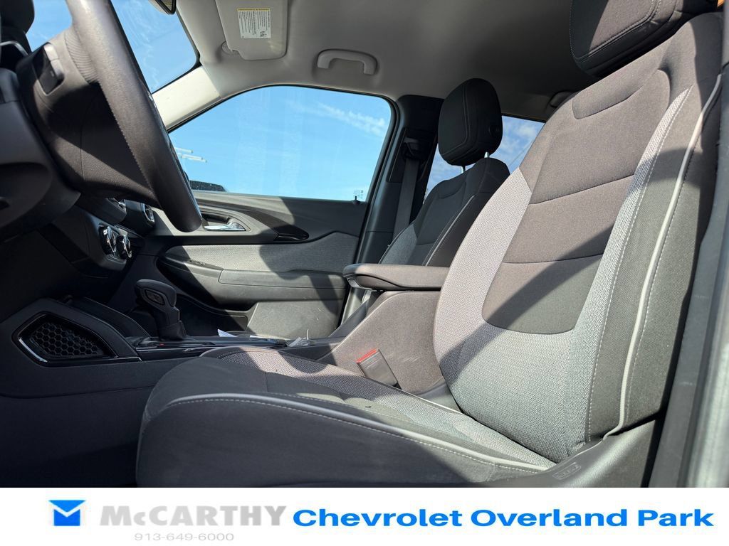 Used 2022 Chevrolet TrailBlazer LT w/ Convenience Package FWD image 10