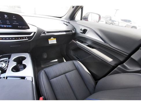 New 2027 Cadillac Lyriq Luxury AWD/4WD image 10