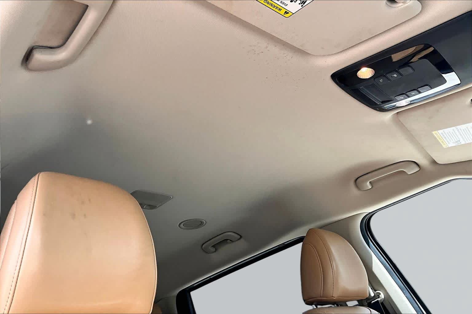 Used 2022 Kia Carnival LX FWD image 13