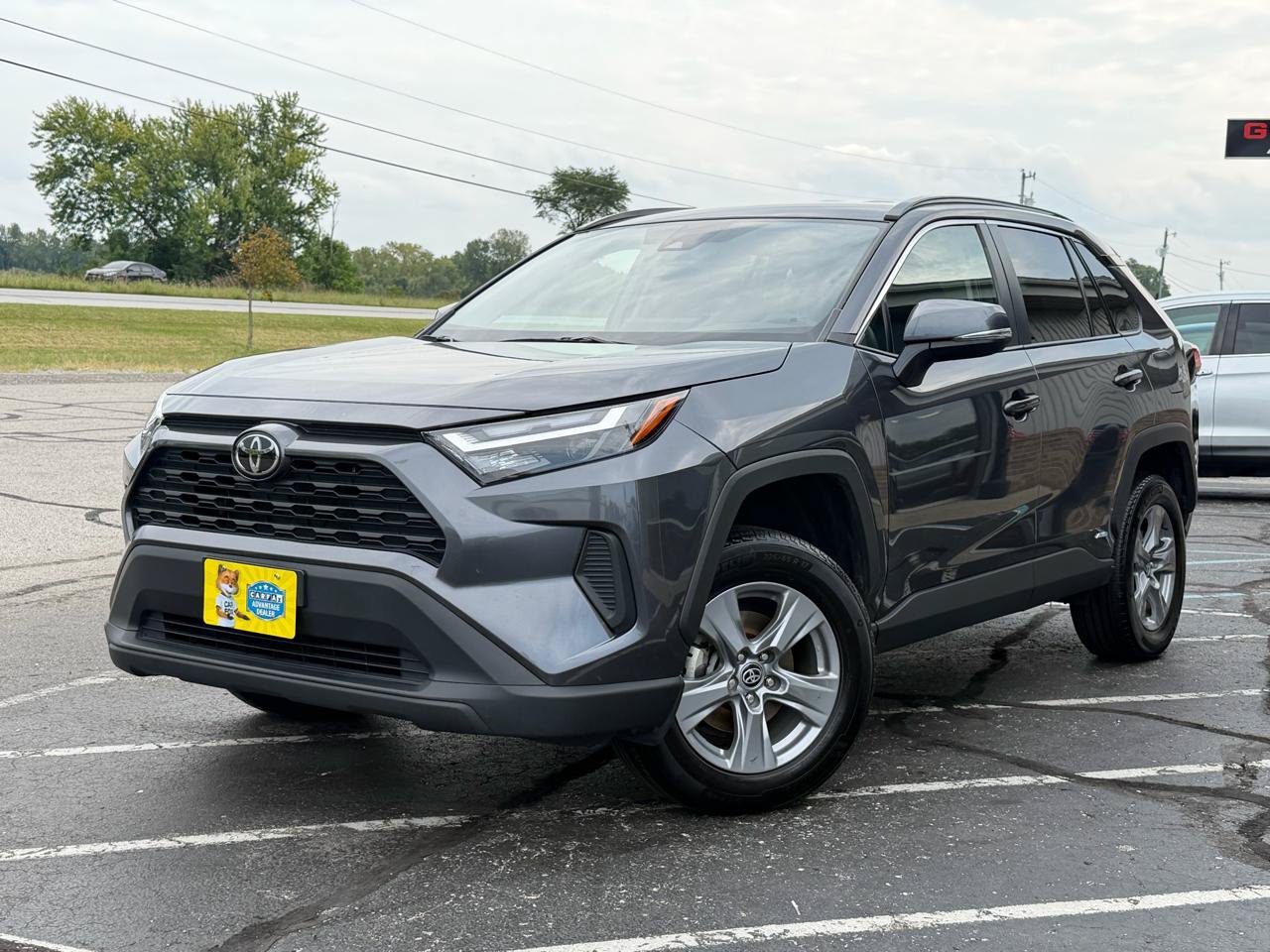 Used 2025 Toyota RAV4 XLE AWD/4WD image 1