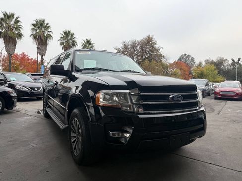 Used 2017 Ford Expedition EL XLT image 33