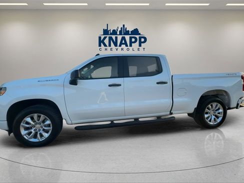 Used 2024 Chevrolet Silverado 1500 Custom image 1