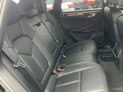 Used 2021 Porsche Macan image 15