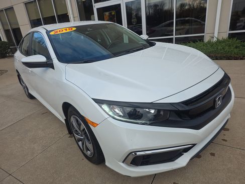 Used 2019 Honda Civic LX image 3