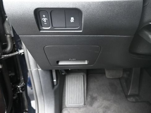 Used 2026 Kia Sorento LX FWD image 16