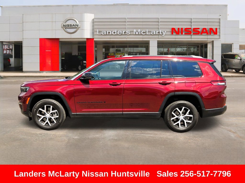Used 2024 Jeep Grand Cherokee L Limited w/ Black Appearance Package AWD/4WD image 8