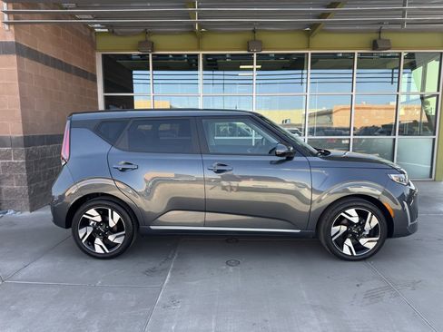 Used 2023 Kia Soul GT-Line w/ GT-Line Technology Package image 9
