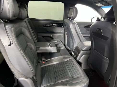 Used 2024 Lincoln Nautilus Reserve w/ Jet Appearance Package (87T) image 31