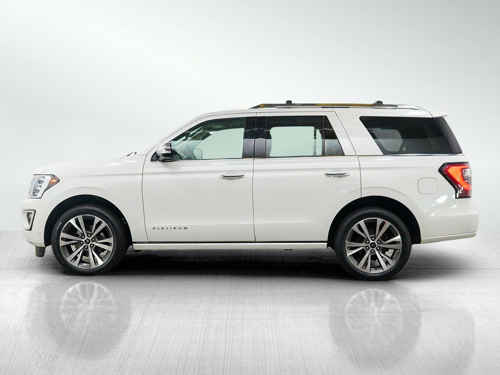 Used 2020 Ford Expedition Platinum AWD/4WD image 3