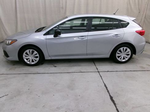 Used 2020 Subaru Impreza 2.0i image 4