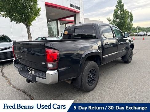 Used 2019 Toyota Tacoma SR5 AWD/4WD image 6
