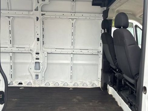 Used 2023 RAM ProMaster 3500 w/ Driver Convenience Group FWD image 19