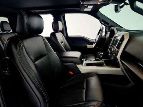 Used 2019 Ford F150 Lariat image 29