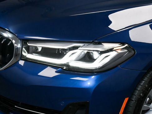 Used 2023 BMW 530i xDrive w/ Premium Package image 85