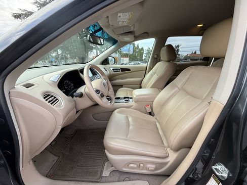 Used 2013 Nissan Pathfinder SL image 6