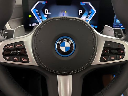 Used 2026 BMW X5 xDrive50e w/ M Sport Package image 18