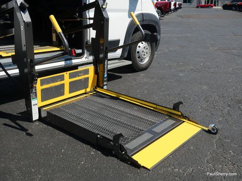 Used 2023 RAM ProMaster 2500 image 17