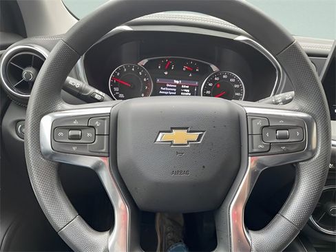 Used 2025 Chevrolet Blazer LT w/ Driver Confidence Package image 9