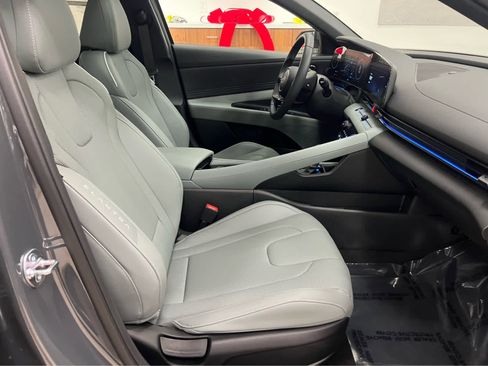 New 2026 Hyundai Elantra Limited image 12