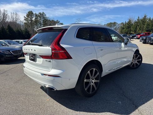 Used 2018 Volvo XC60 T5 Inscription w/ Luxury Seat Package image 3