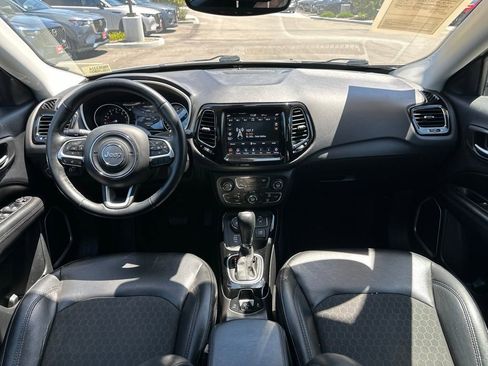 Used 2018 Jeep Compass Latitude w/ Popular Equipment Group AWD/4WD image 13