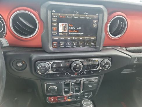 Used 2020 Jeep Wrangler Unlimited Rubicon AWD/4WD image 19