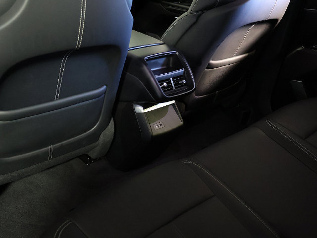 Used 2024 Cadillac Lyriq Luxury AWD/4WD image 29