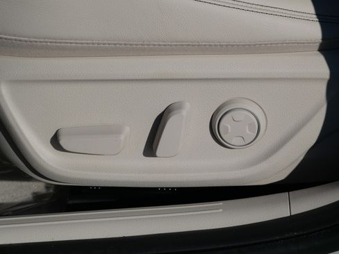 New 2026 Genesis G70 2.5T Prestige image 5