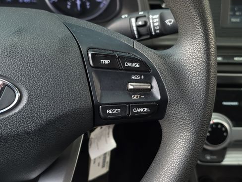 Used 2019 Hyundai Elantra SE w/ Cargo Package image 14